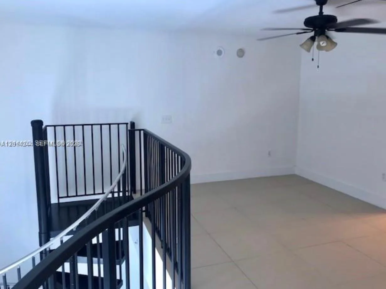 300 S Biscayne Blvd # L-L32, Miami, FL 33131 photo 5