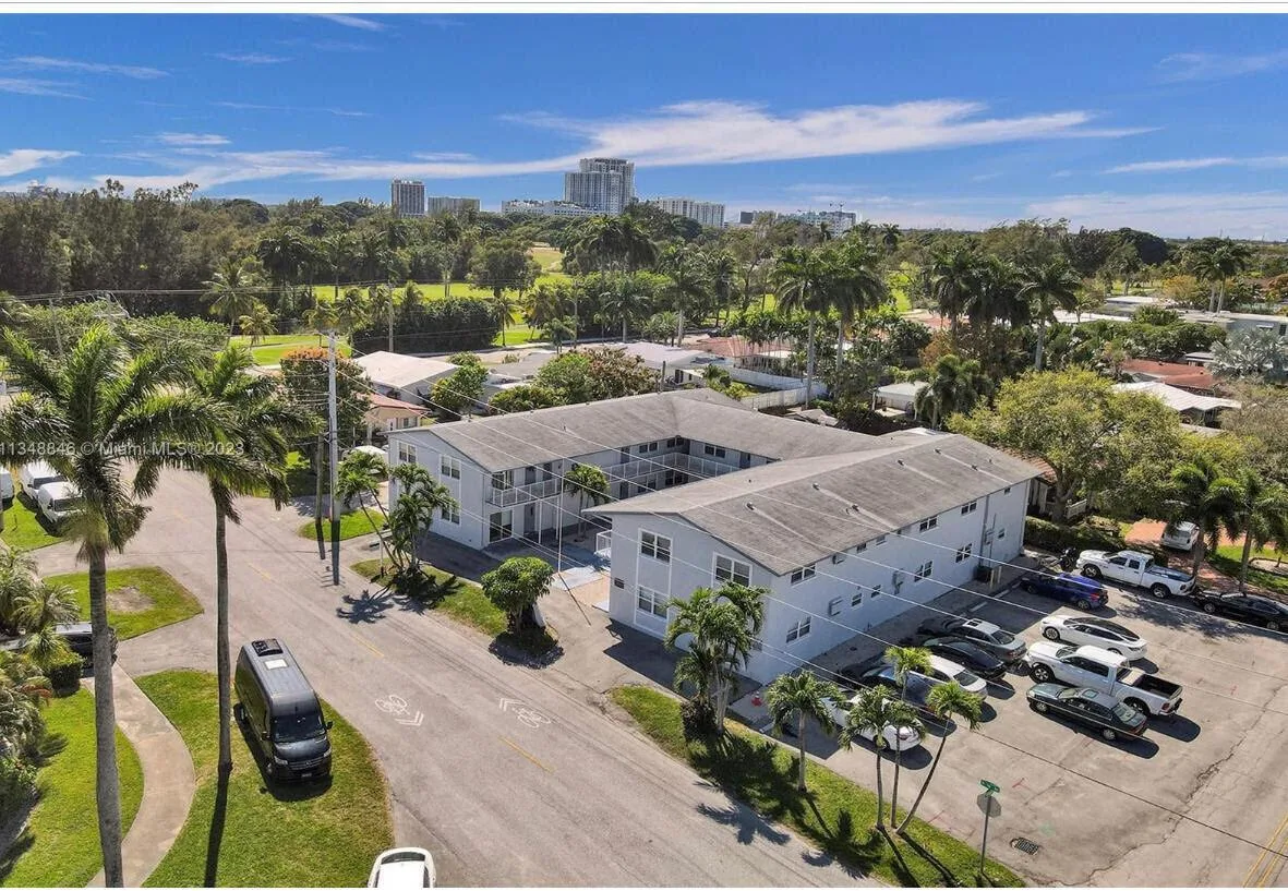 930 N 14th Court, Hollywood, FL 33020