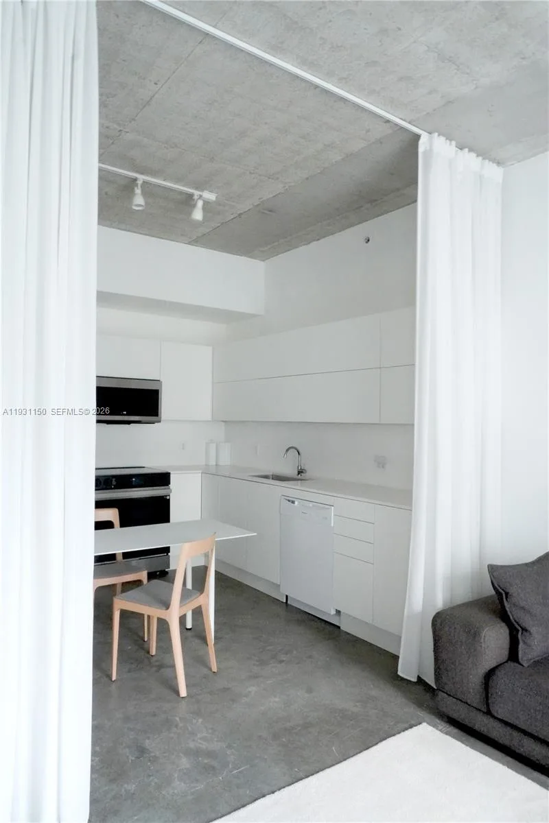 133 NE 2nd Ave # 1608, Miami, FL 33132 photo 5