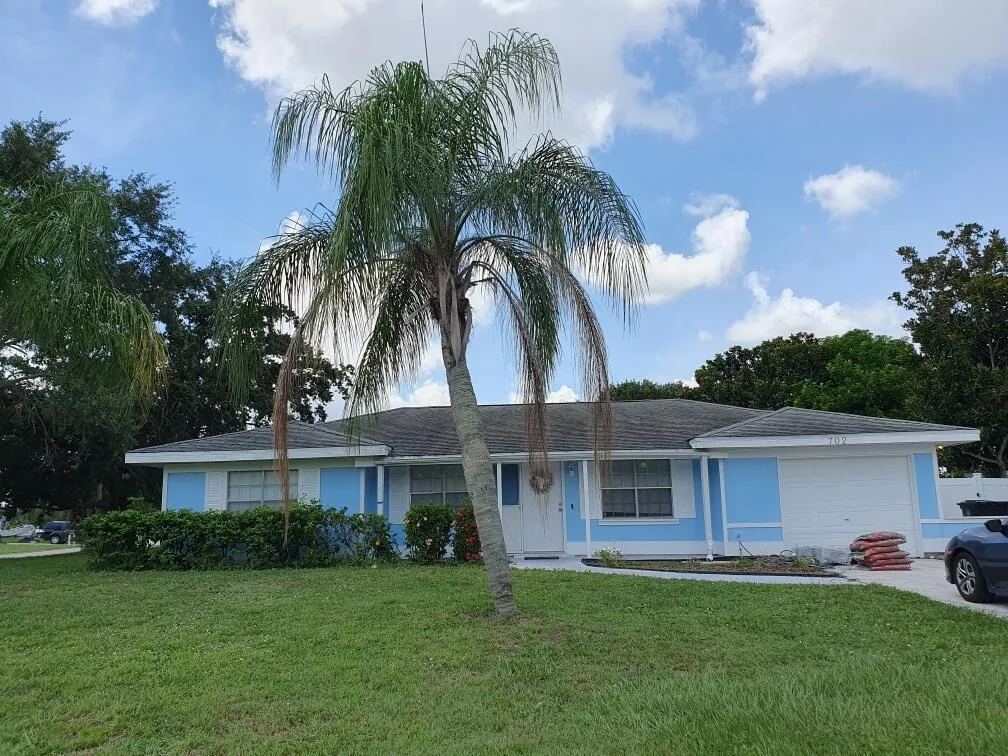 702 SW Belmont Circle, Port St. Lucie, FL 34953