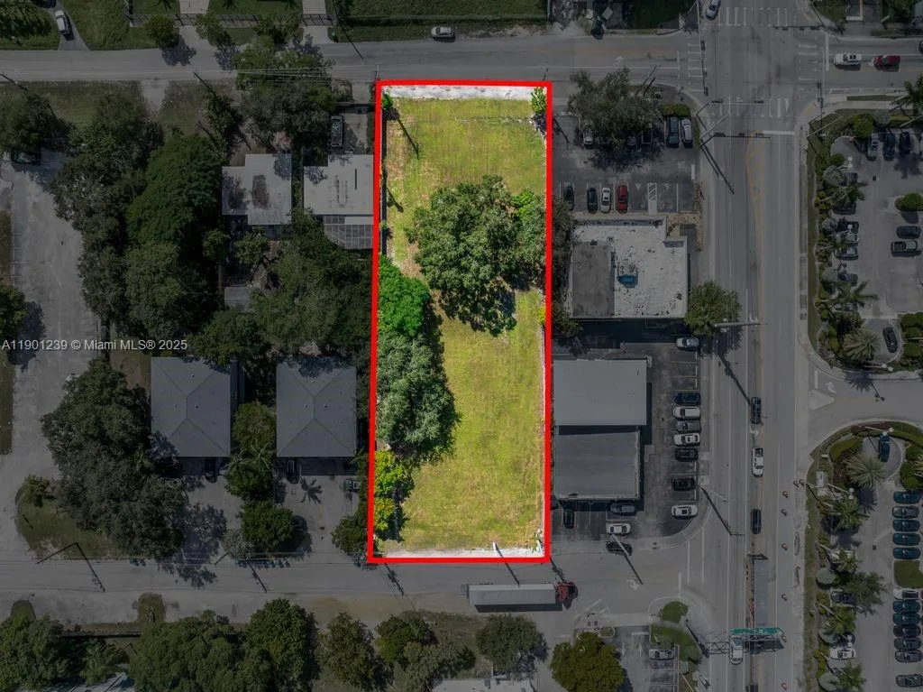 137 NW 165th St, Miami, FL 33169 photo 4