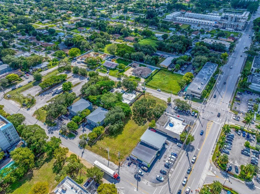 137 NW 165th St, Miami, FL 33169 photo 7