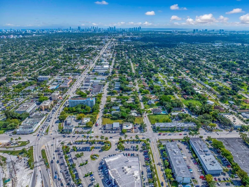 137 NW 165th St, Miami, FL 33169 photo 8