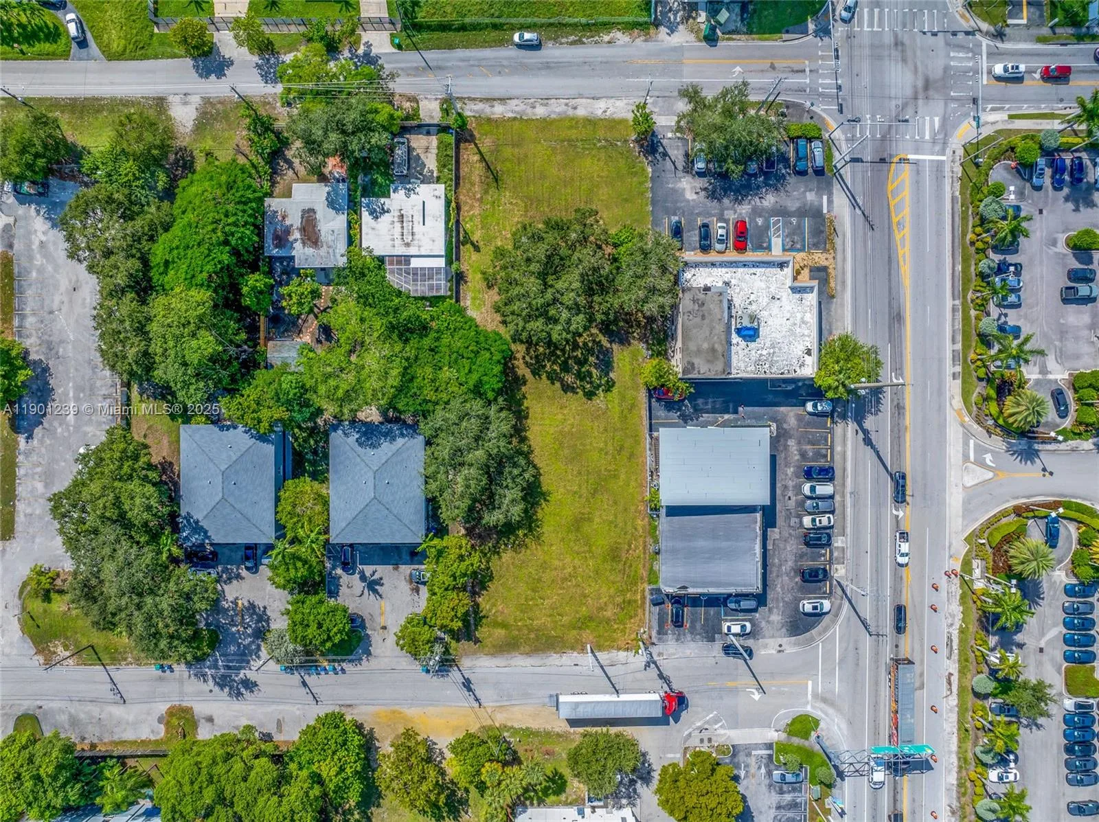 137 NW 165th St, Miami, FL 33169 photo 9