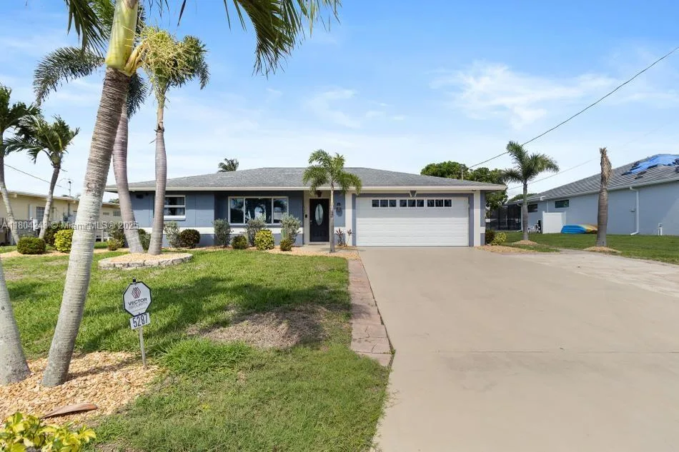 5287 Tiffany Ct, Cape Coral, FL 33904 photo 2