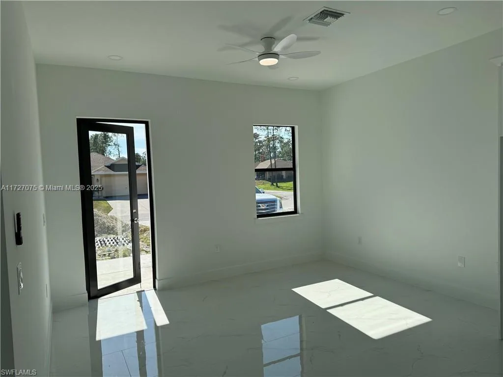 653 Stanley Ave S, Lehigh Acres, FL 3374 photo 4