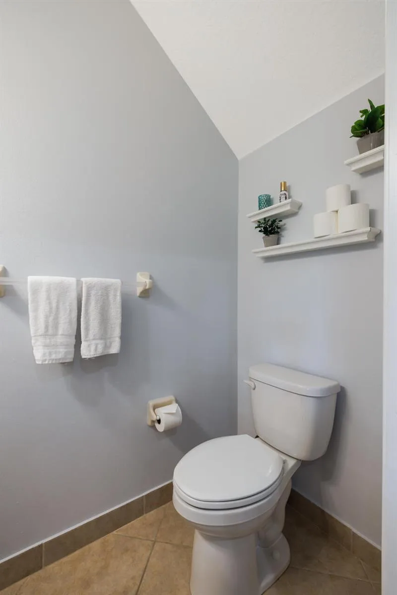 1560 SE Sheffield Terrace # 102, Stuart, FL 34994 photo 11