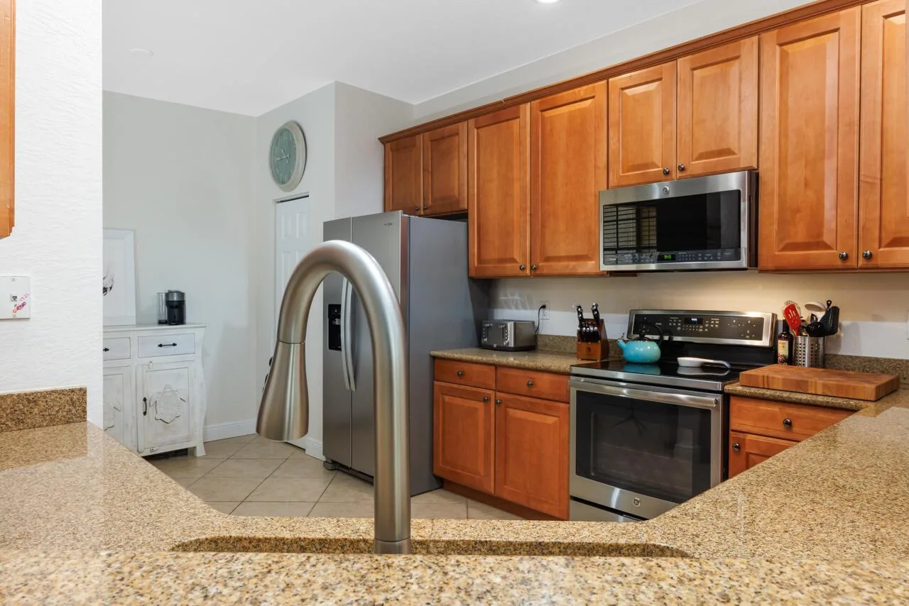 1560 SE Sheffield Terrace # 102, Stuart, FL 34994 photo 4