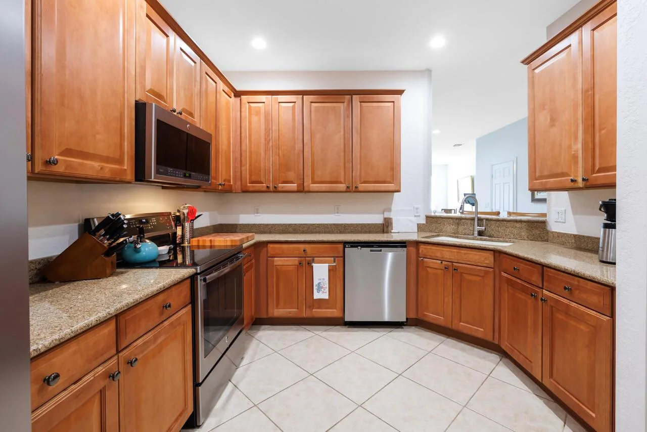 1560 SE Sheffield Terrace # 102, Stuart, FL 34994 photo 5