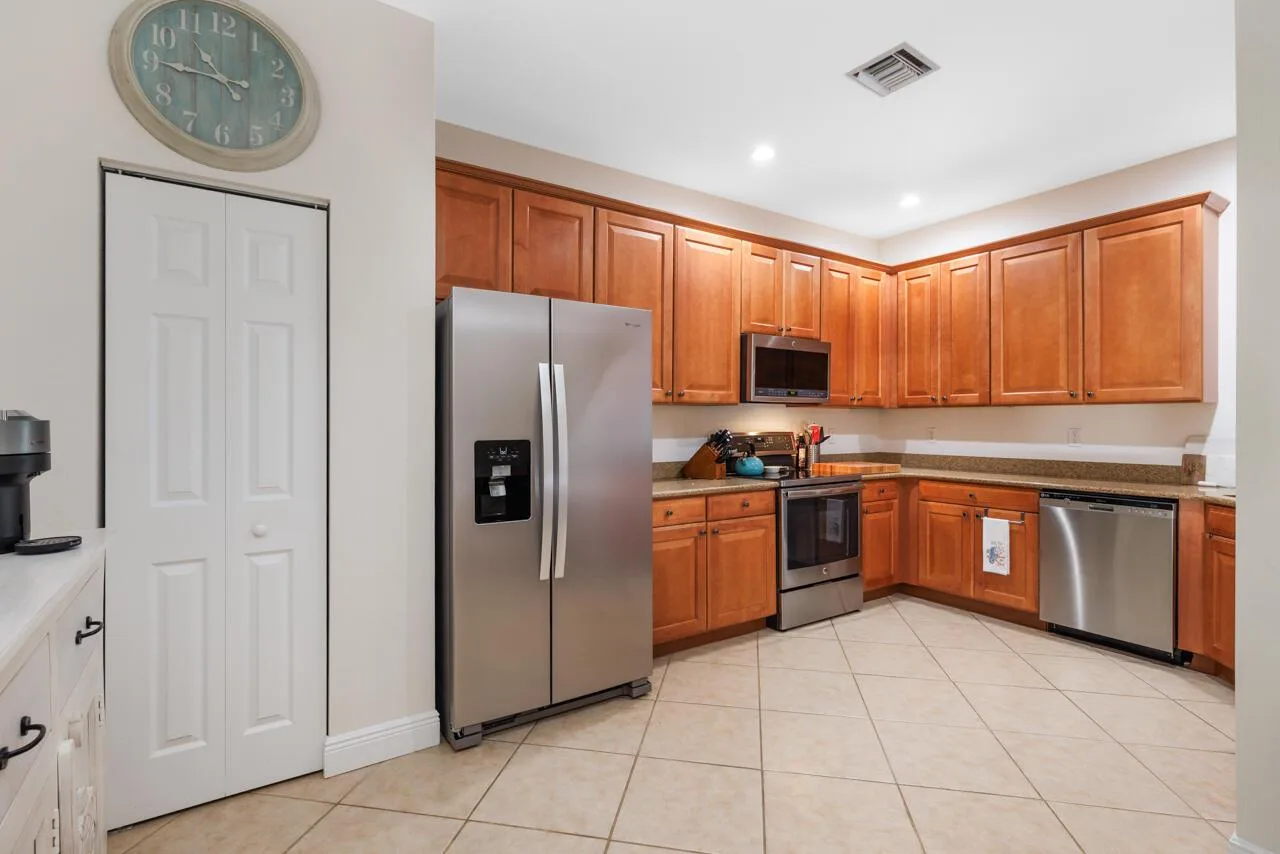 1560 SE Sheffield Terrace # 102, Stuart, FL 34994 photo 6