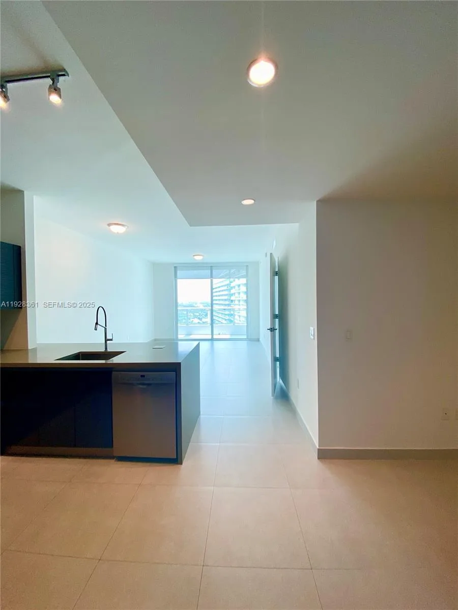 1080 Brickell Ave # 3407, Miami, FL 33131 photo 2