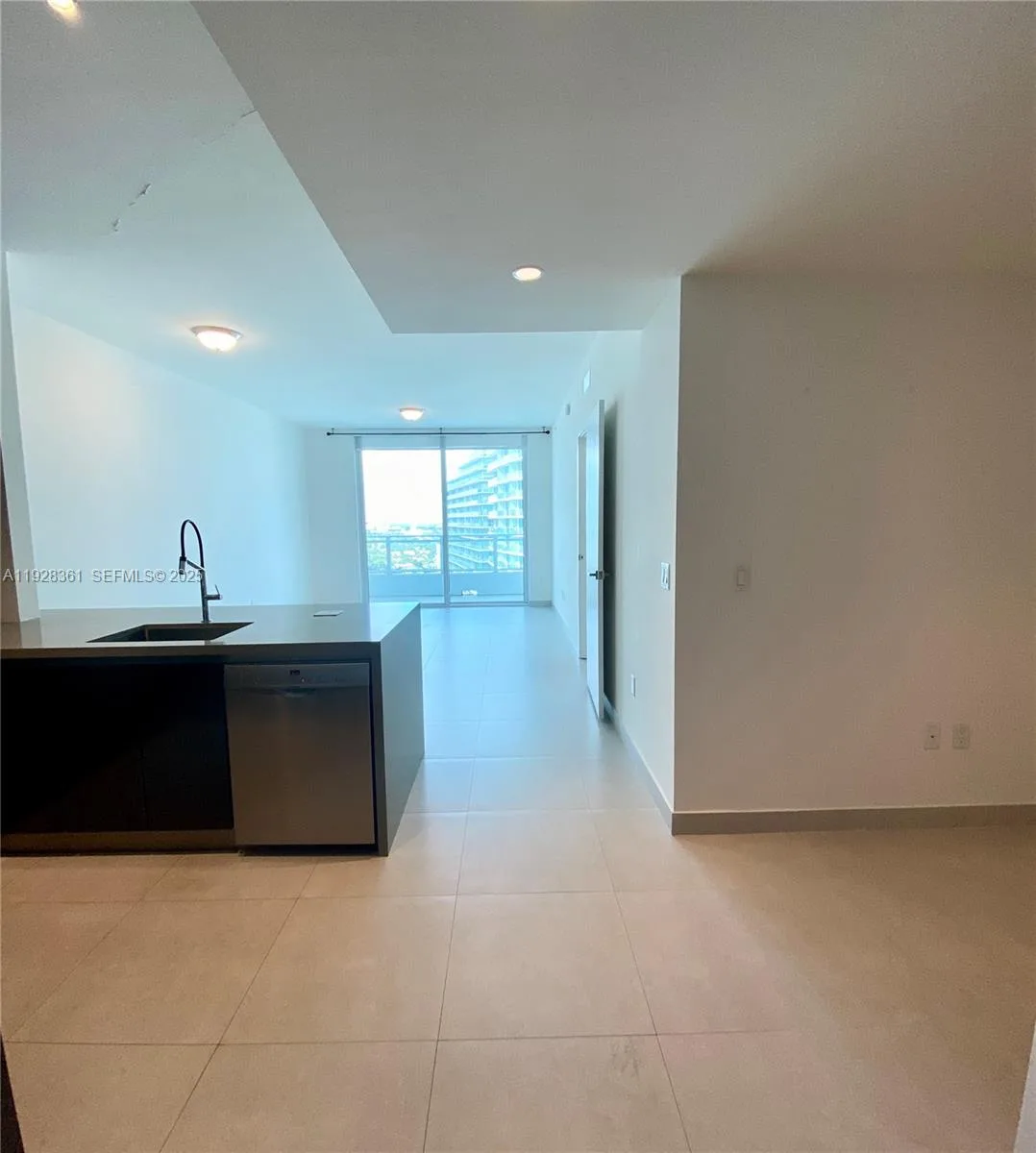 1080 Brickell Ave # 3407, Miami, FL 33131 photo 4