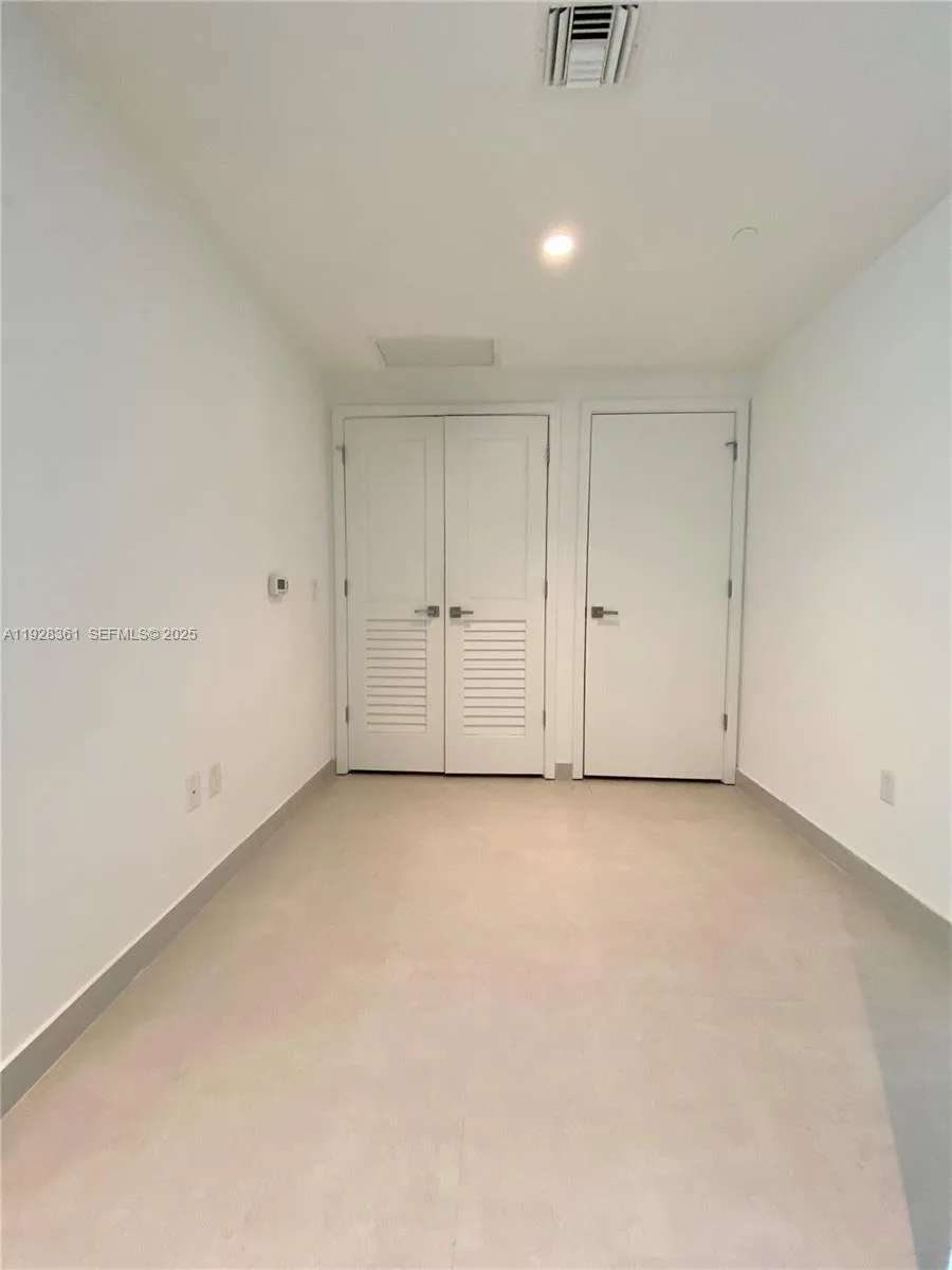 1080 Brickell Ave # 3407, Miami, FL 33131 photo 5