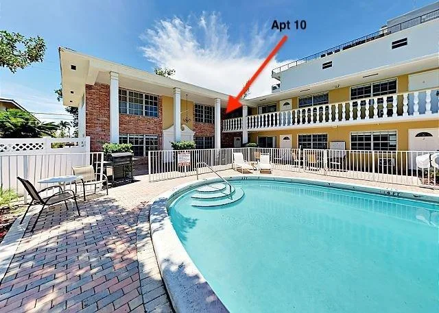 3226 NE 12TH Street # 10, Pompano Beach, FL 33062