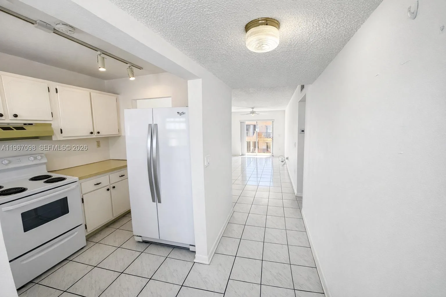 1630 W 46th St # 514B, Hialeah, FL 33012 photo 3