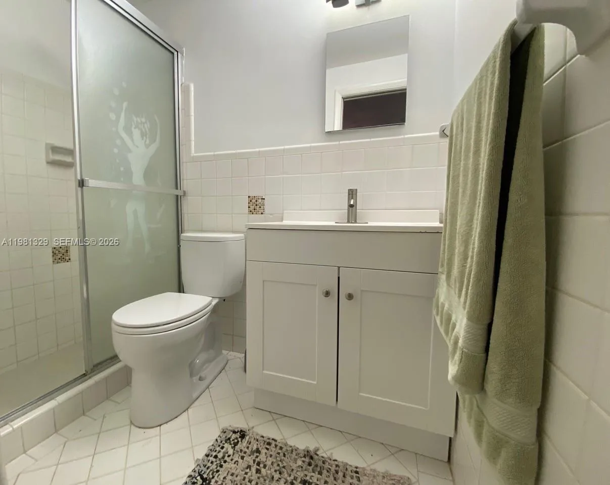 8040 Tatum Waterway Dr # 5, Miami Beach, FL 33141 photo 11