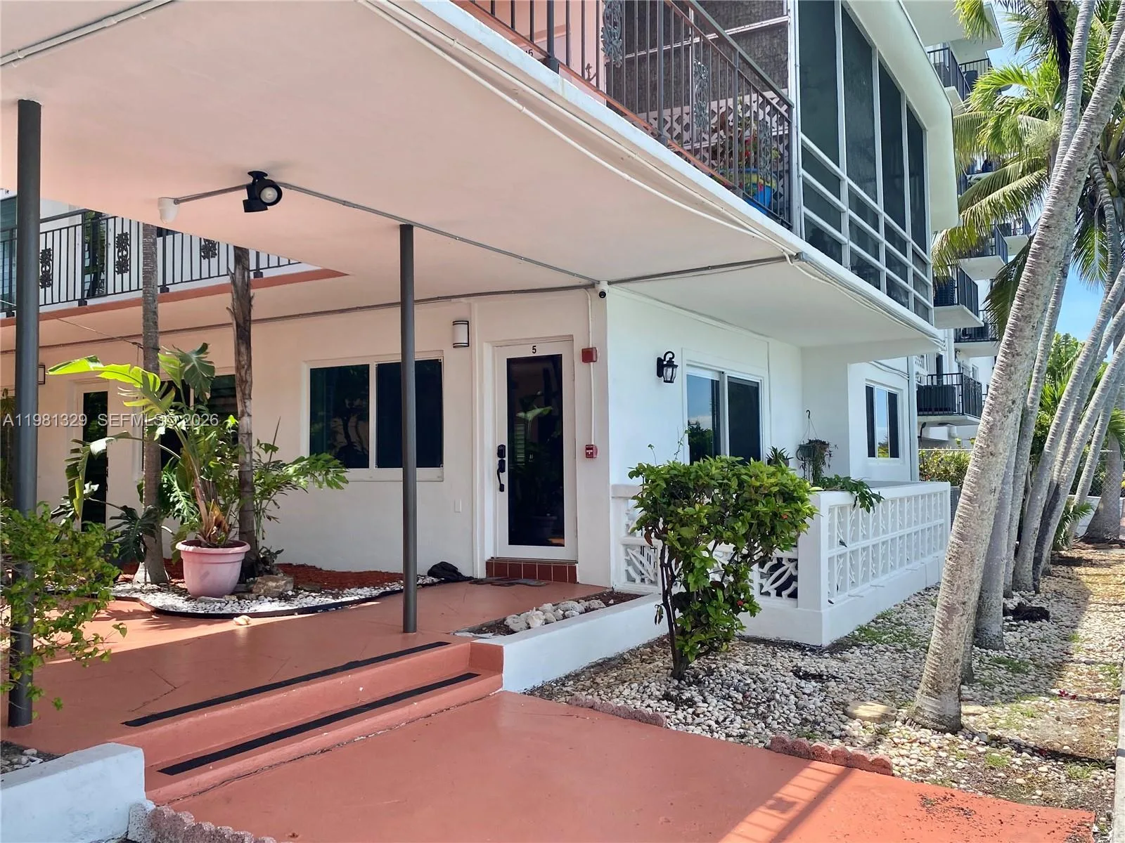 8040 Tatum Waterway Dr # 5, Miami Beach, FL 33141 photo 4