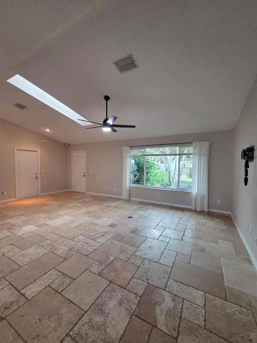 5501 SE Nassau Terrace, Stuart, FL 34997 photo 8