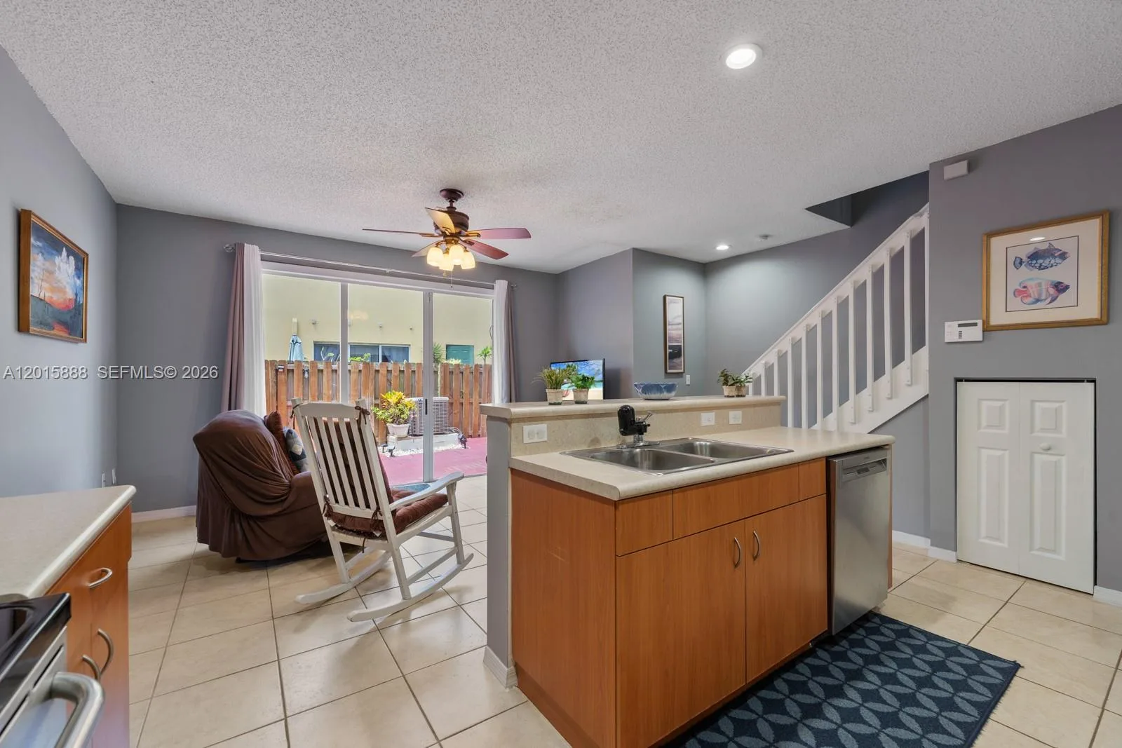 934 NE 42nd Ter, Homestead, FL 33033 photo 3