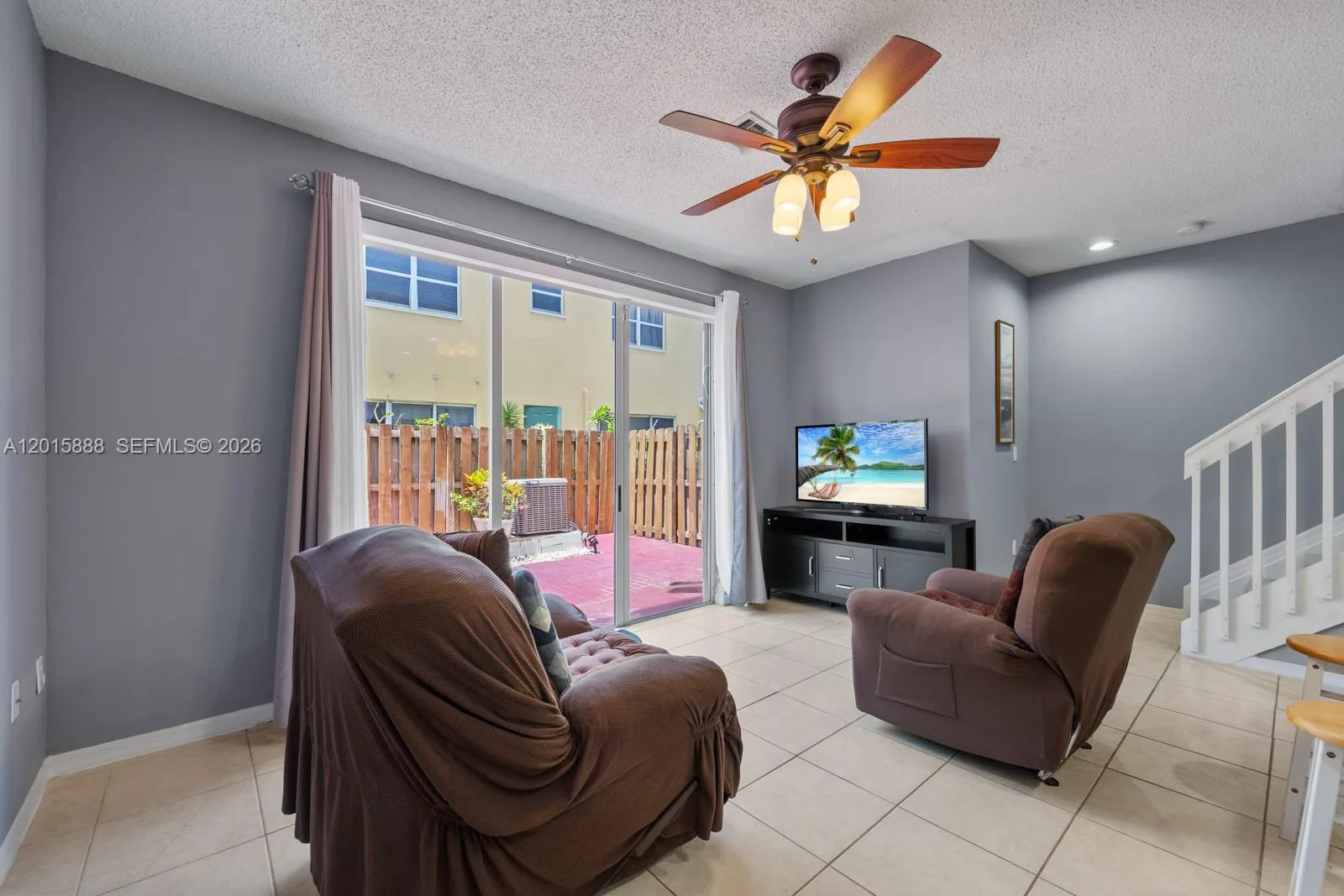 934 NE 42nd Ter, Homestead, FL 33033 photo 9