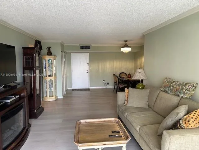 210 174th St # 517, Sunny Isles Beach, FL 33160 photo 4