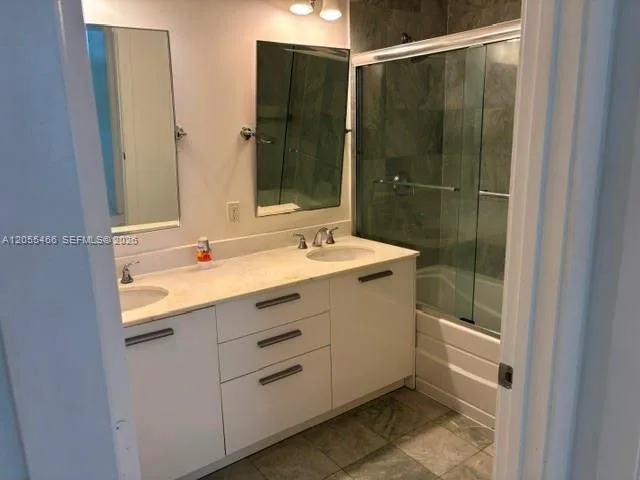 1050 Brickell Ave # 1520, Miami, FL 33131 photo 13