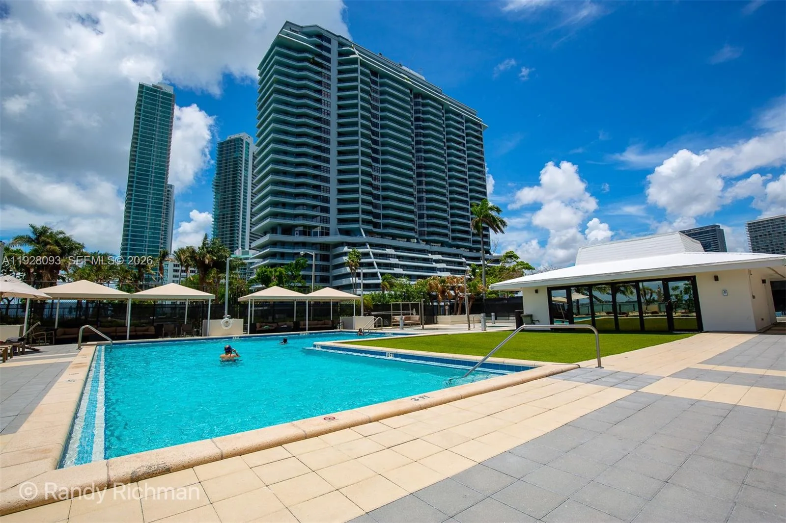 600 NE 36th St # 720, Miami, FL 33137