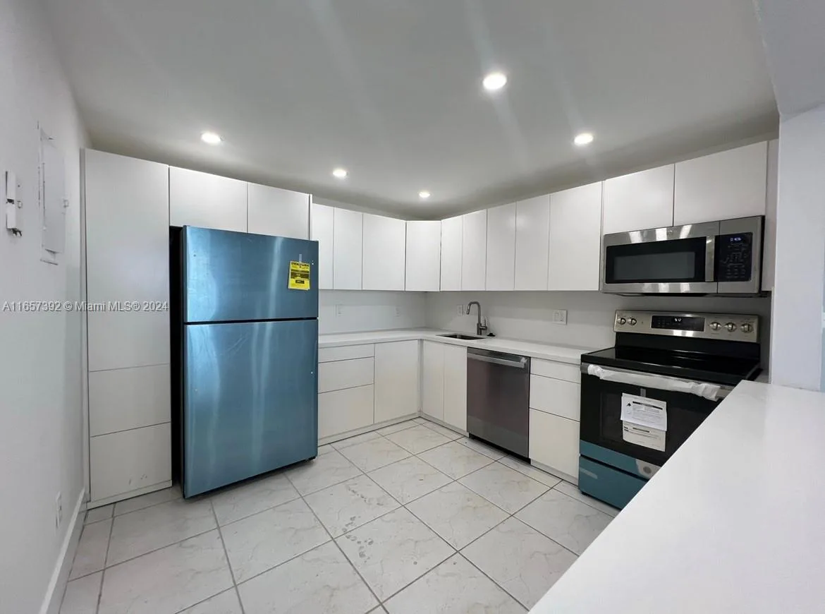 13499 Biscayne Blvd # 1405, North Miami, FL 33181