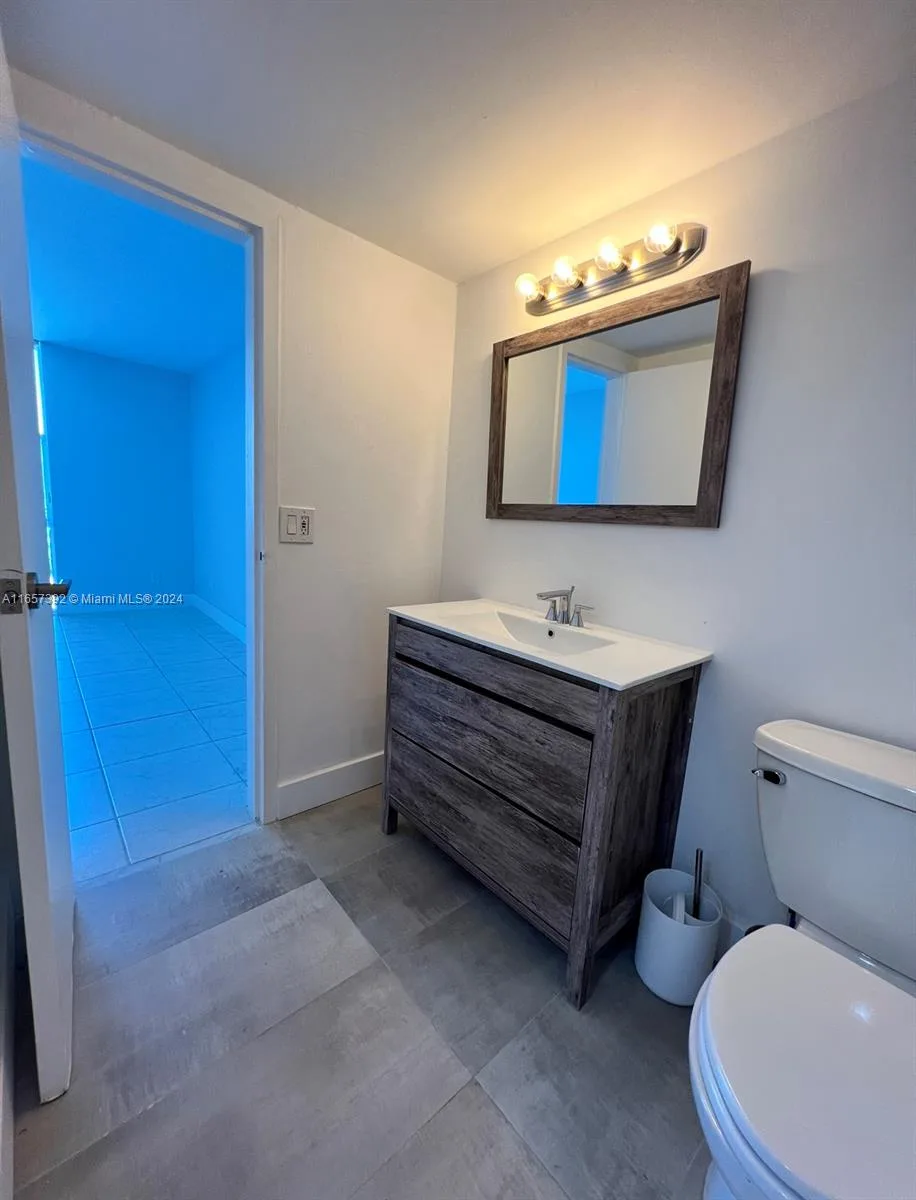 13499 Biscayne Blvd # 1405, North Miami, FL 33181 photo 11