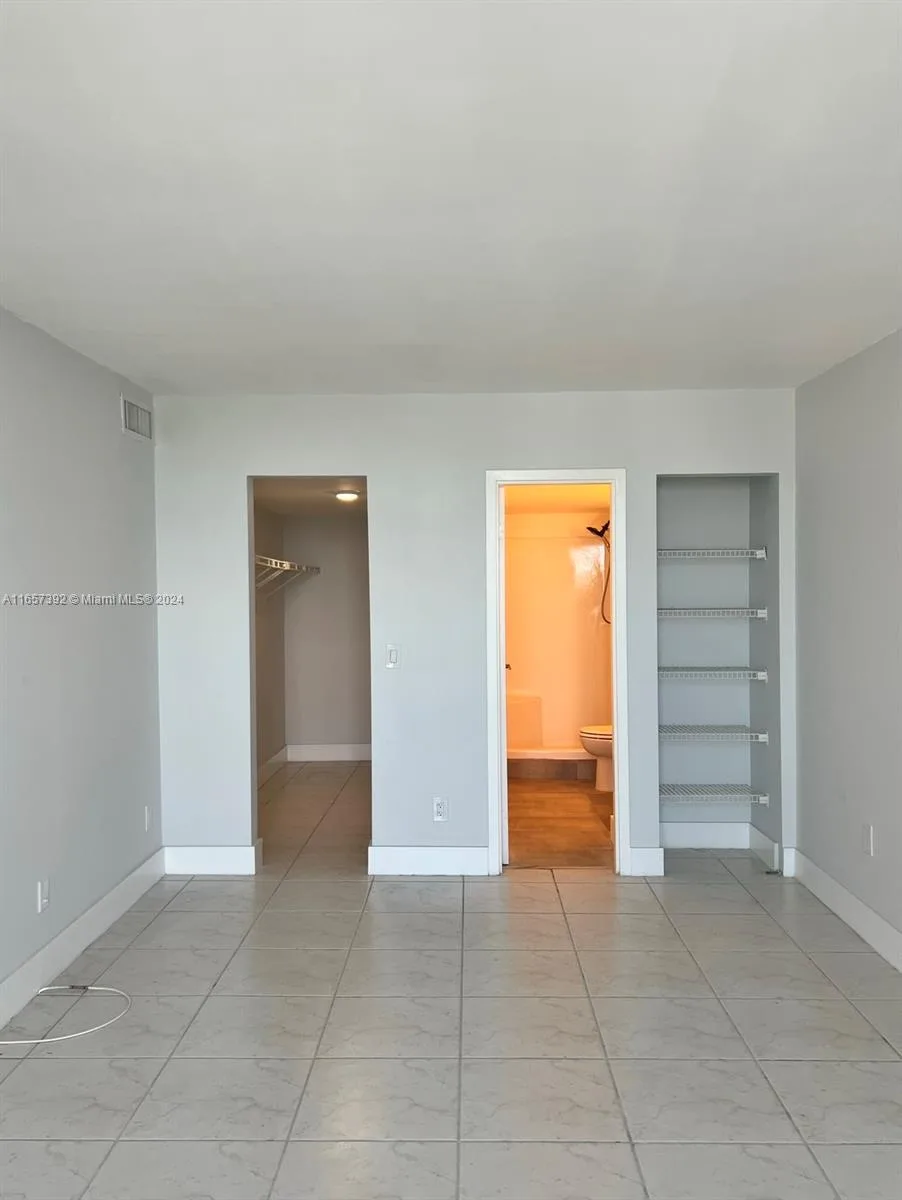 13499 Biscayne Blvd # 1405, North Miami, FL 33181 photo 9