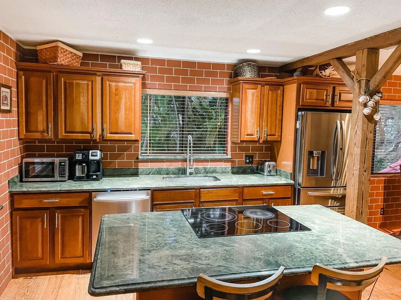 25 Lexington Lane W # E, Palm Beach Gardens, FL 33418