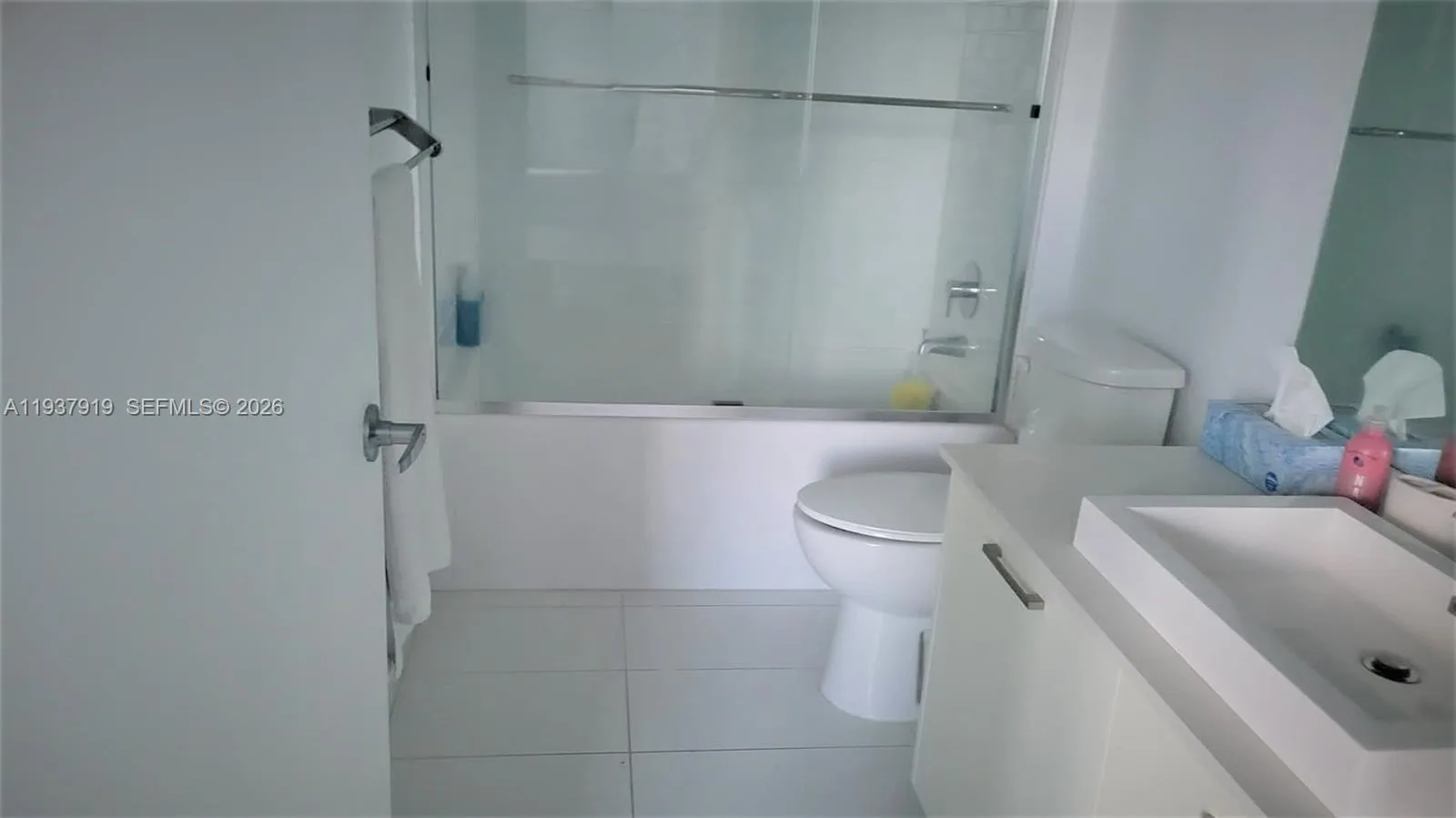 151 SE 1st St # 2507, Miami, FL 33131 photo 6