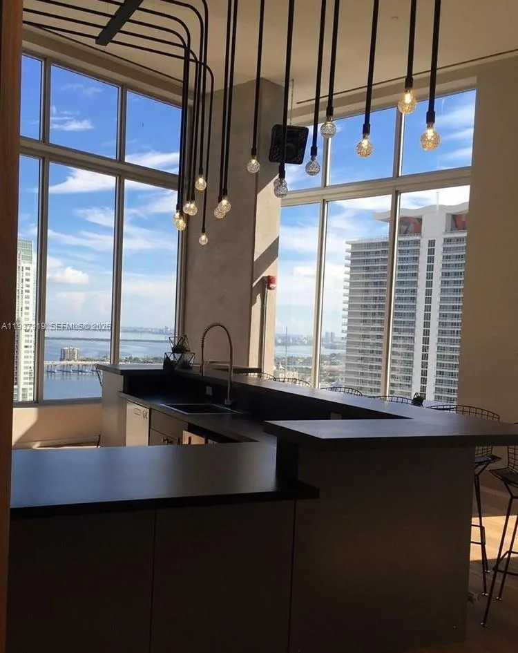 151 SE 1st St # 2507, Miami, FL 33131 photo 8