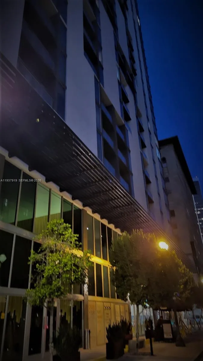 151 SE 1st St # 2507, Miami, FL 33131 photo 9