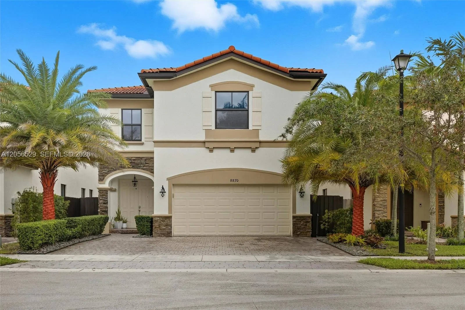 8870 NW 99th Path, Doral, FL 33178