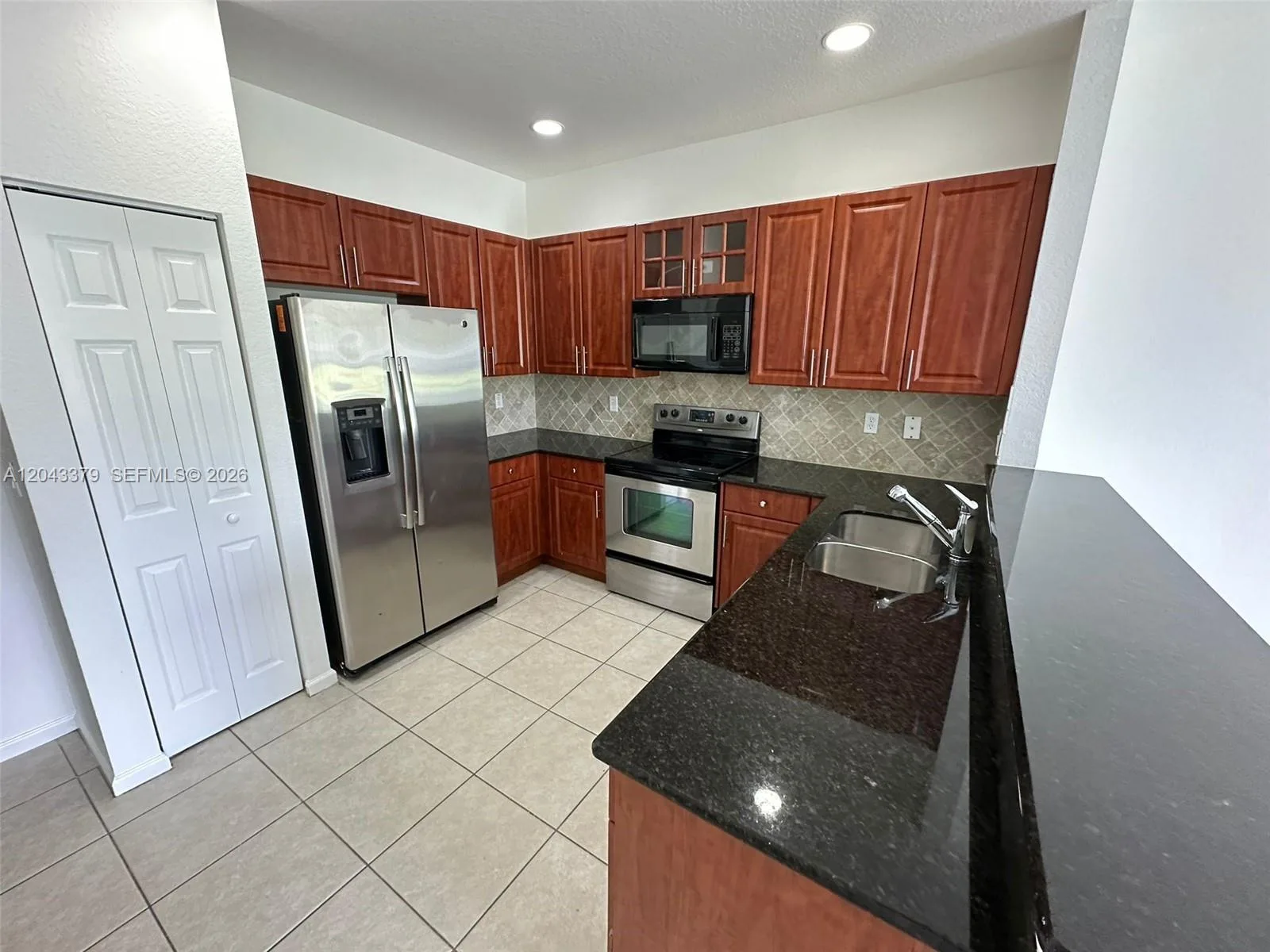 3595 NW 13th St # 3595, Lauderhill, FL 33311 photo 2