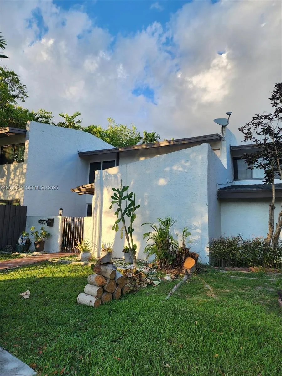 6931 SW 111th Ct, Miami, FL 33173 photo 4