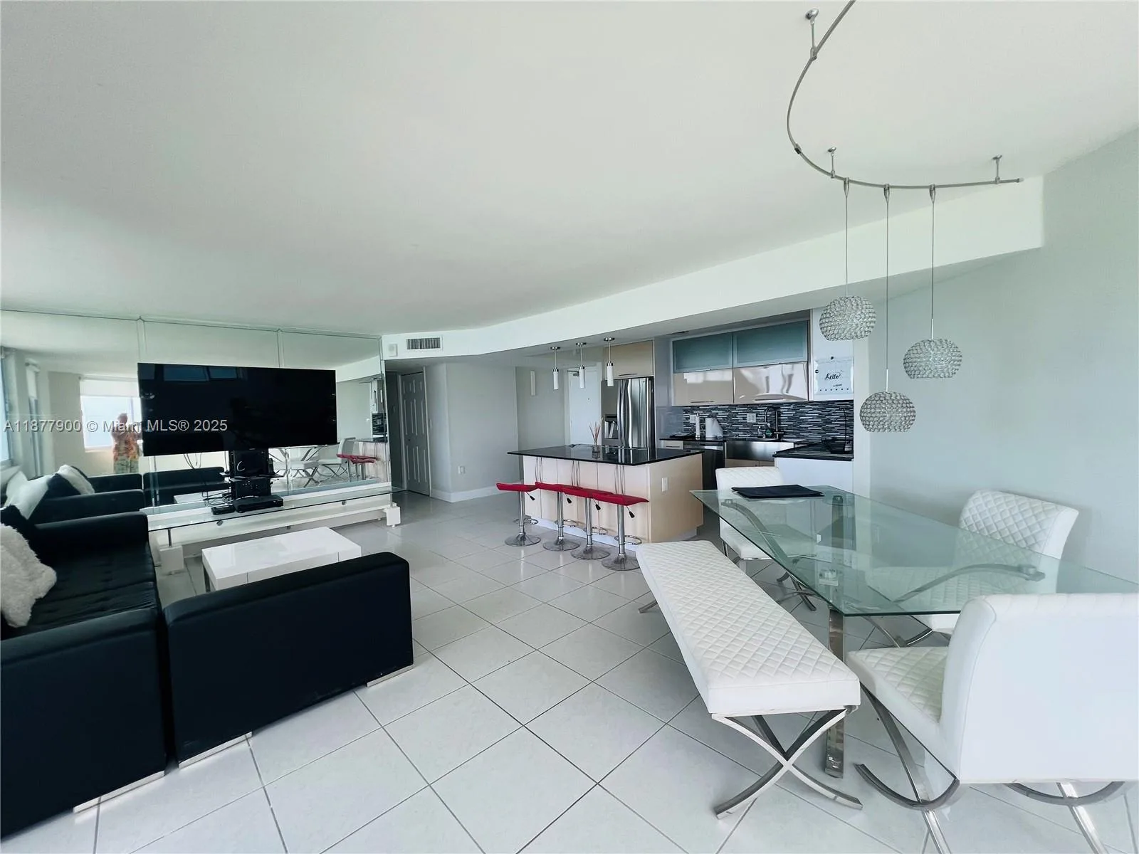 7135 Collins Ave # 1406, Miami Beach, FL 33141 photo 11