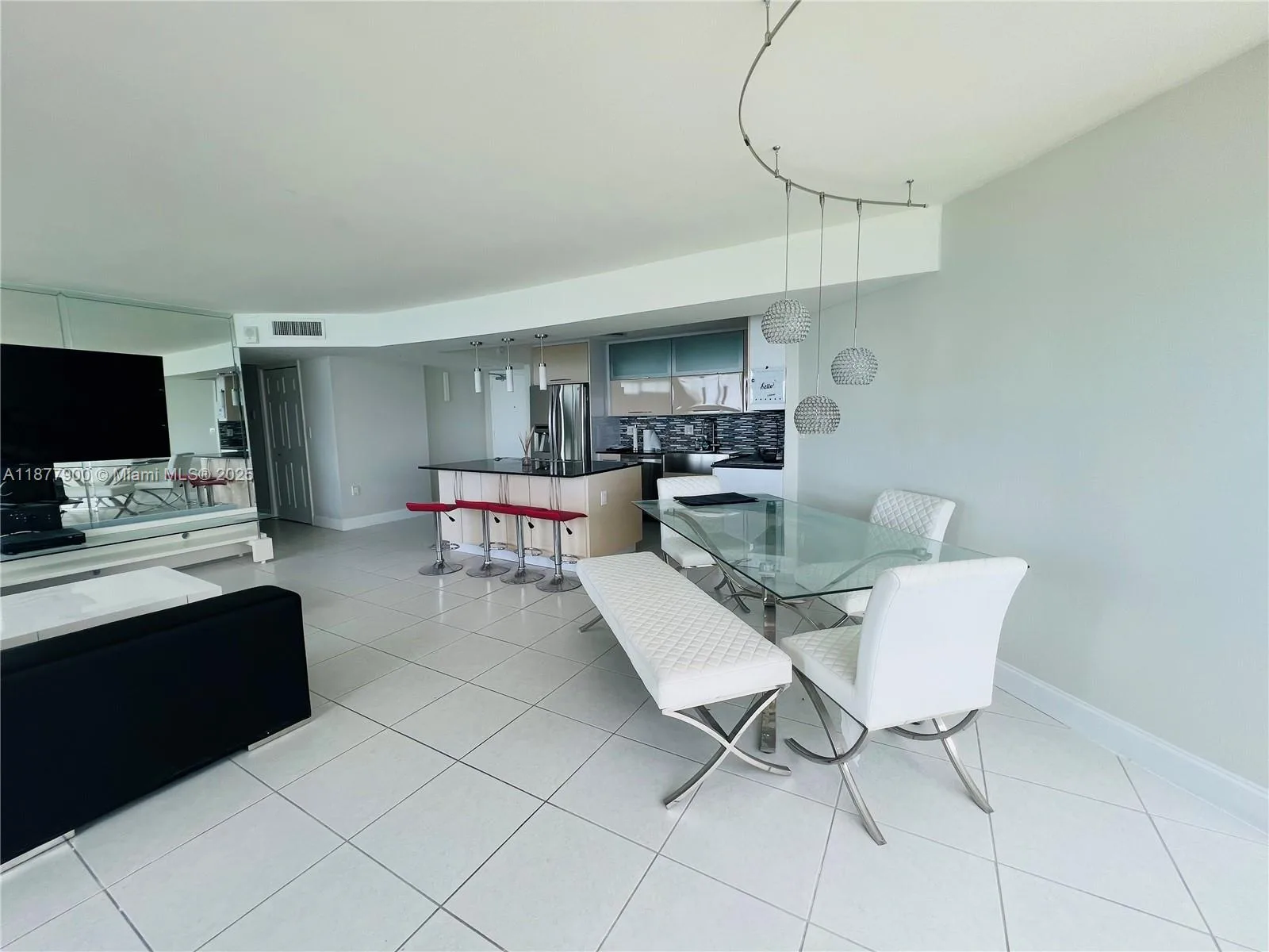7135 Collins Ave # 1406, Miami Beach, FL 33141 photo 9