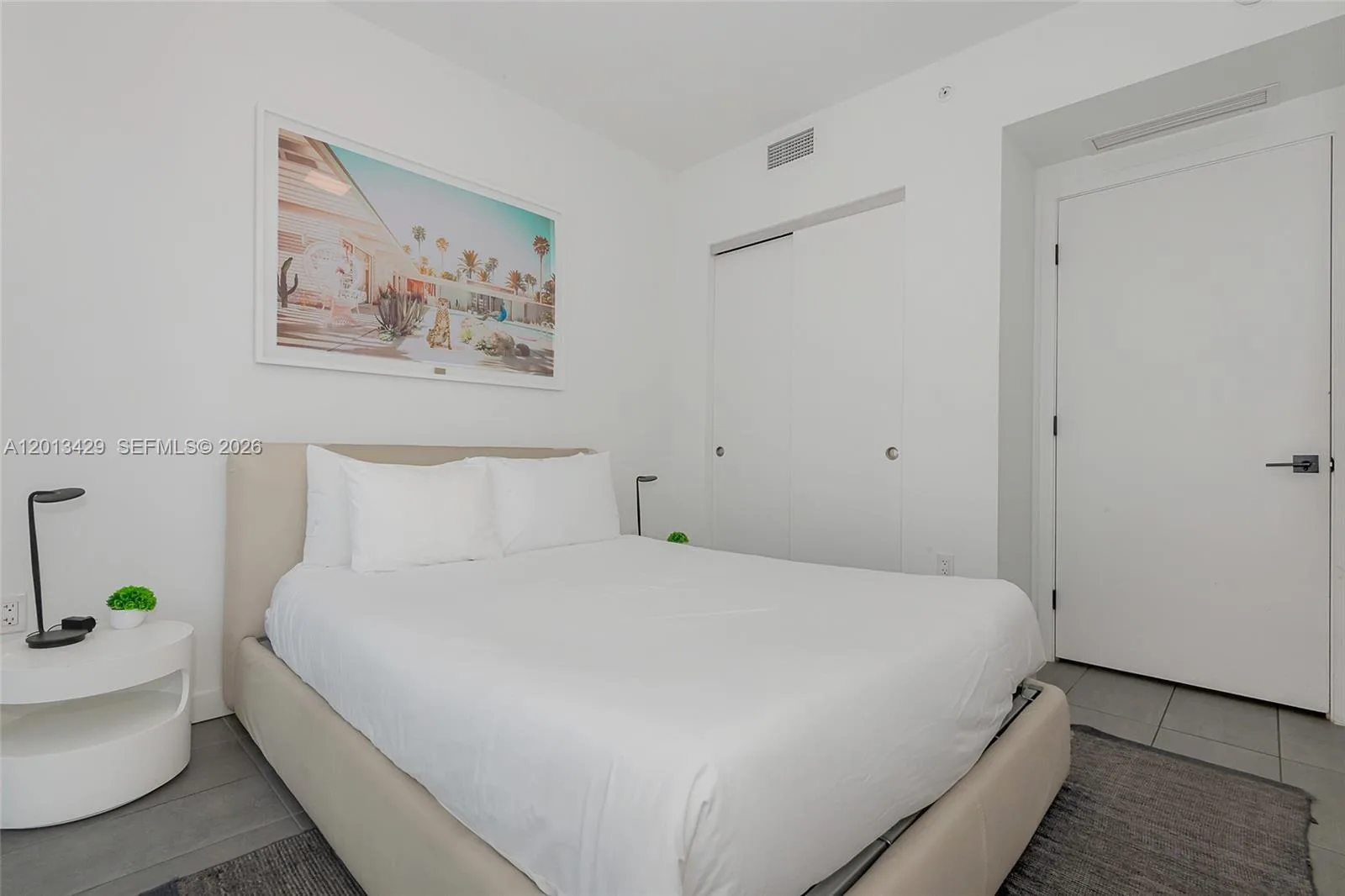 227 NE 2nd St # 2206, Miami, FL 33132 photo 13
