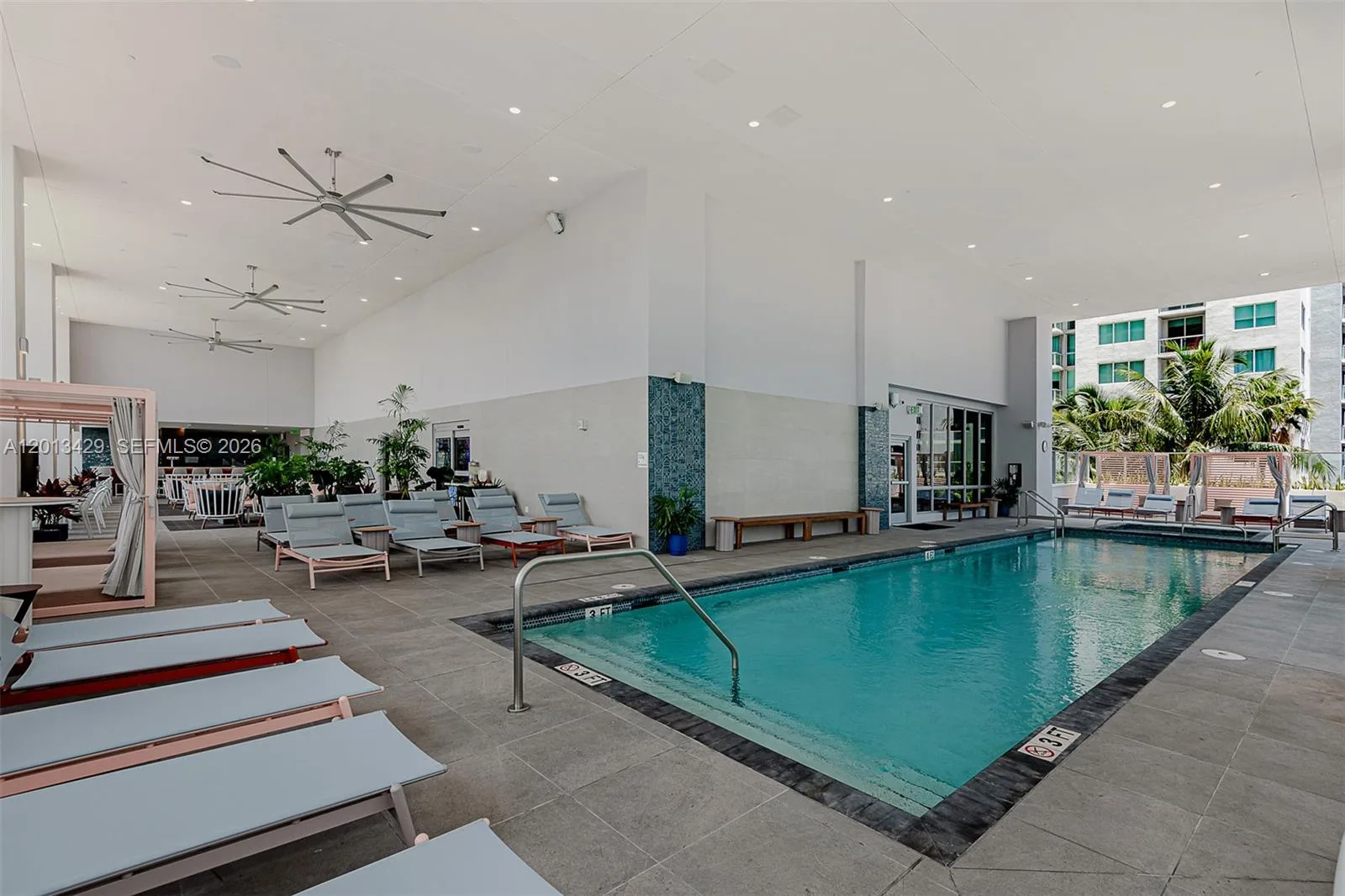 227 NE 2nd St # 2206, Miami, FL 33132 photo 4