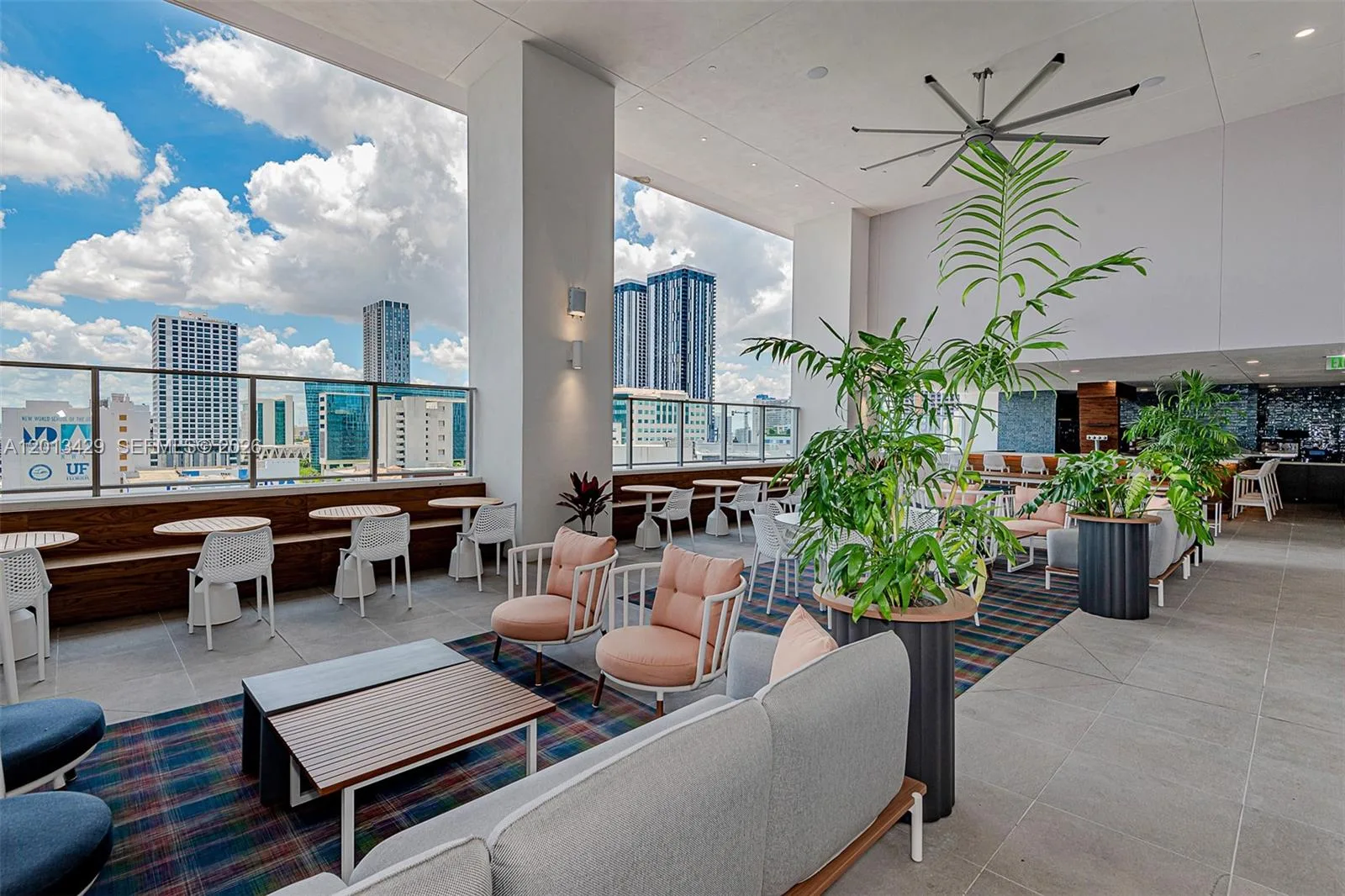 227 NE 2nd St # 2206, Miami, FL 33132 photo 6