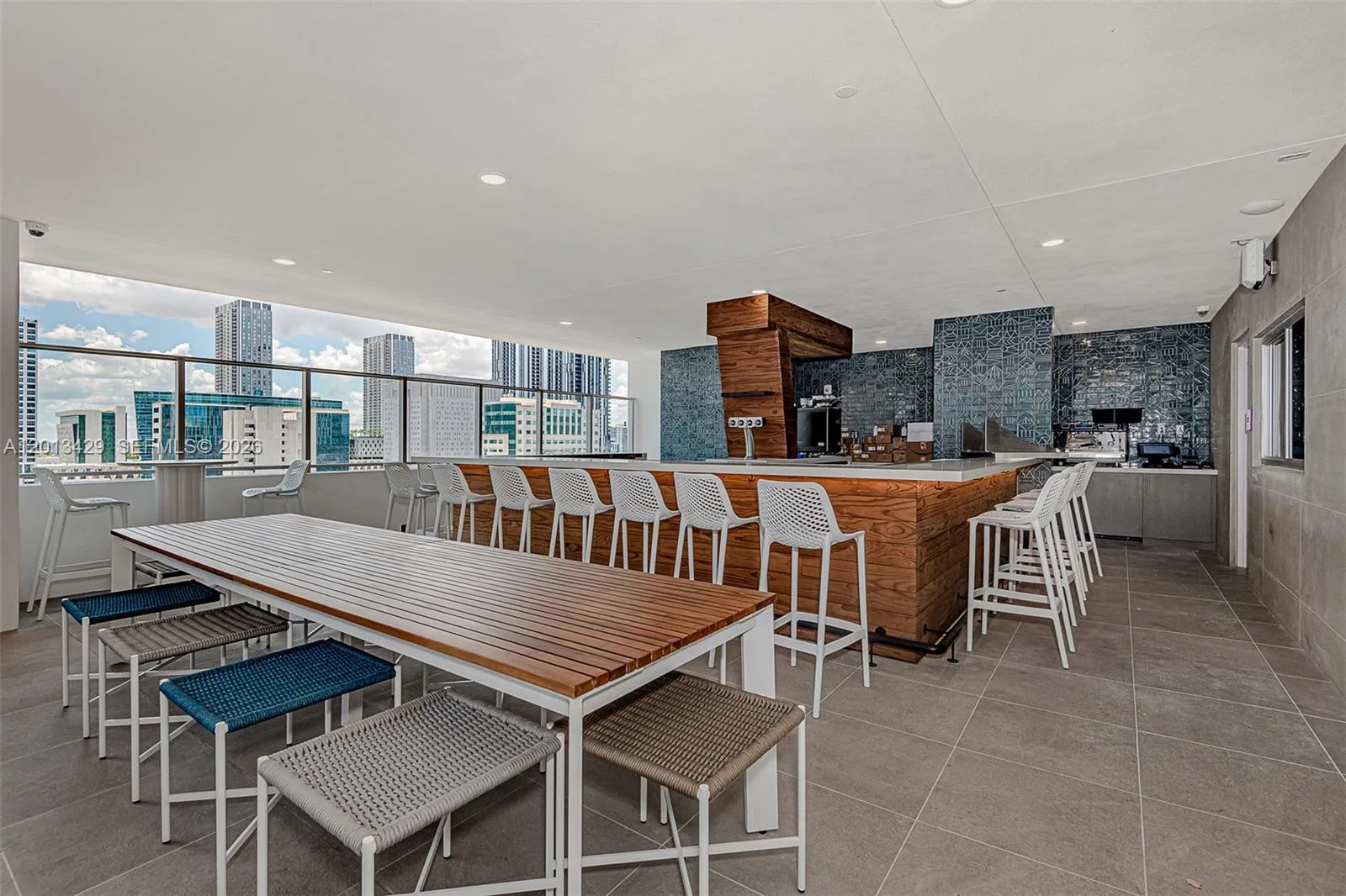 227 NE 2nd St # 2206, Miami, FL 33132 photo 7