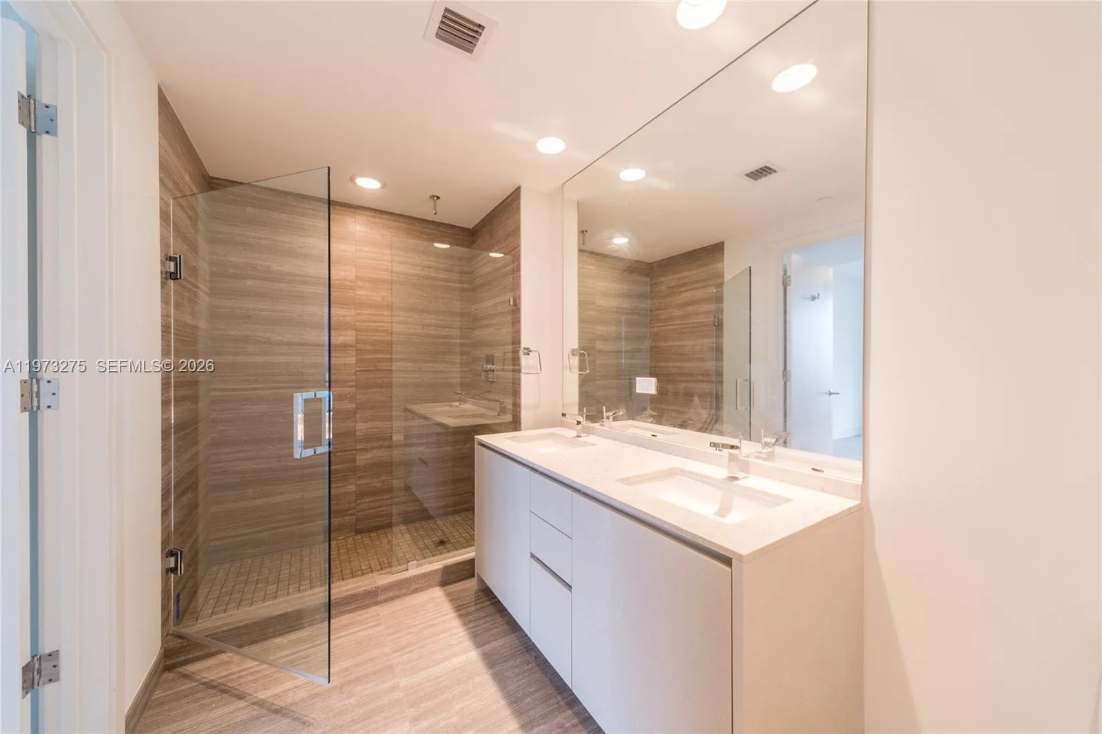 1010 Brickell Ave # 2908, Miami, FL 33131 photo 8