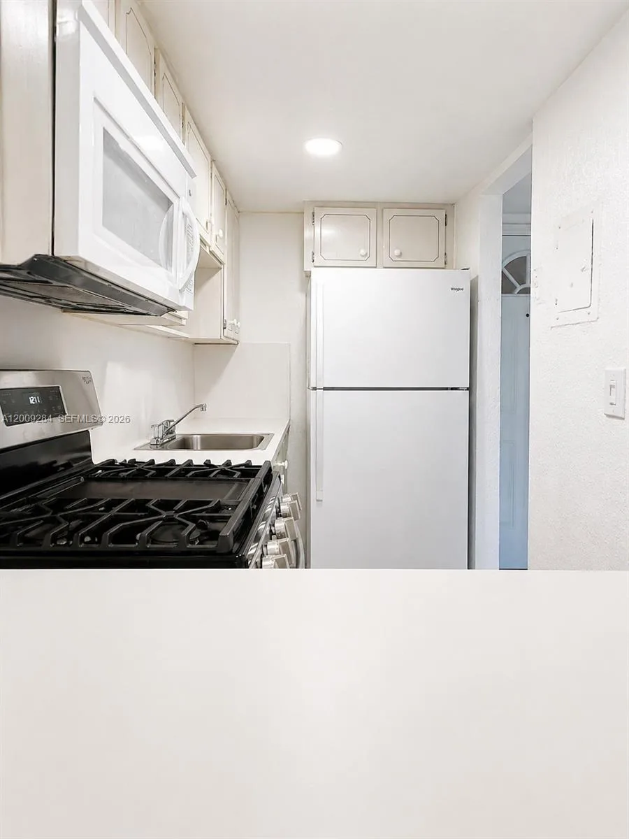 1300 W 47th Pl # 218A, Hialeah, FL 33012 photo 8