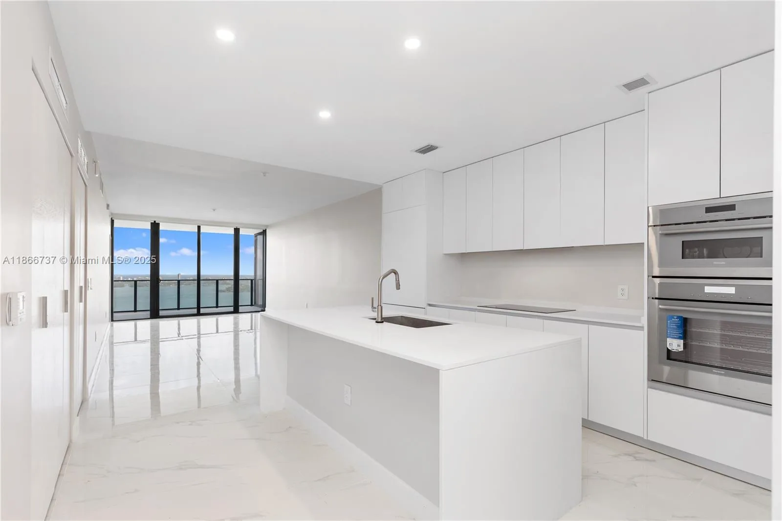 700 NE 24th St # 4206, Miami, FL 33137 photo 13