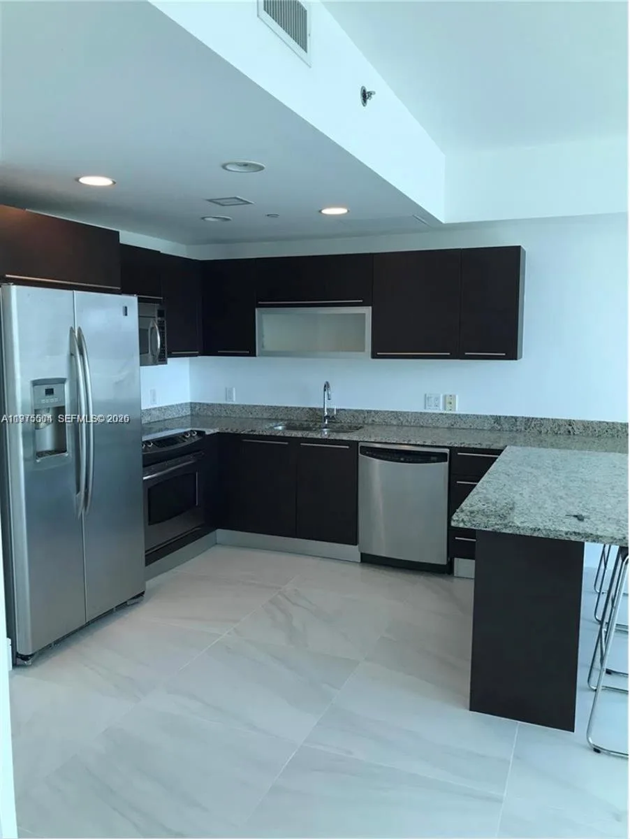 950 Brickell Bay Dr # 3109, Miami, FL 33131