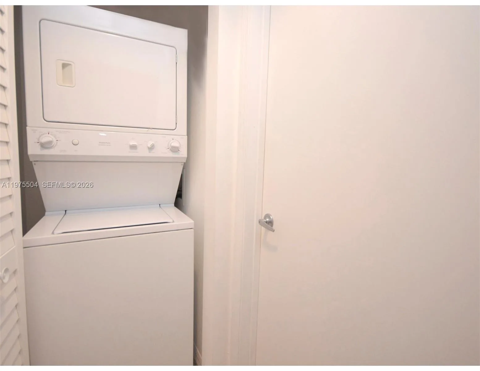 950 Brickell Bay Dr # 3109, Miami, FL 33131 photo 11