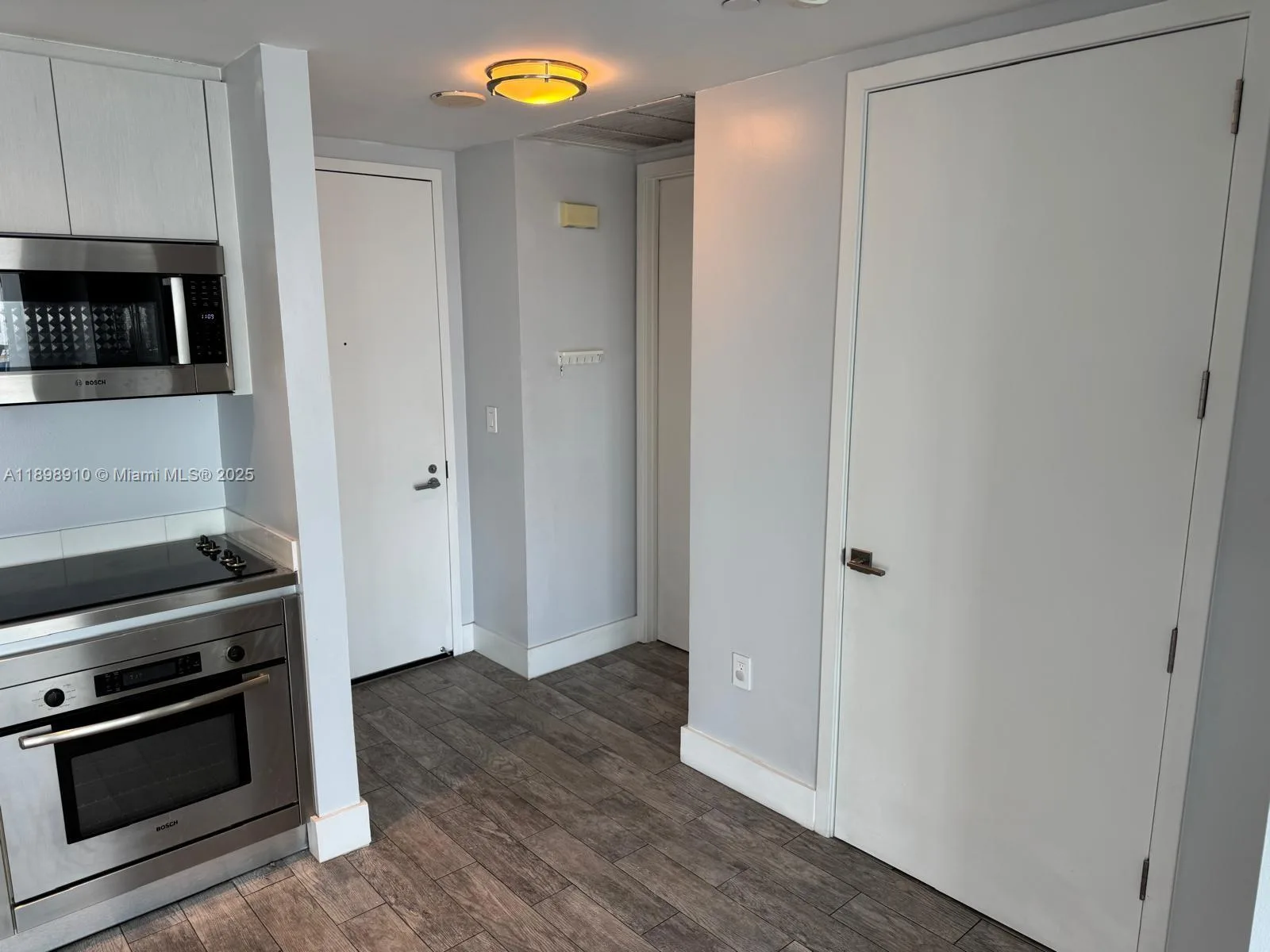 1040 Biscayne Blvd # 1106, Miami, FL 33132 photo 8