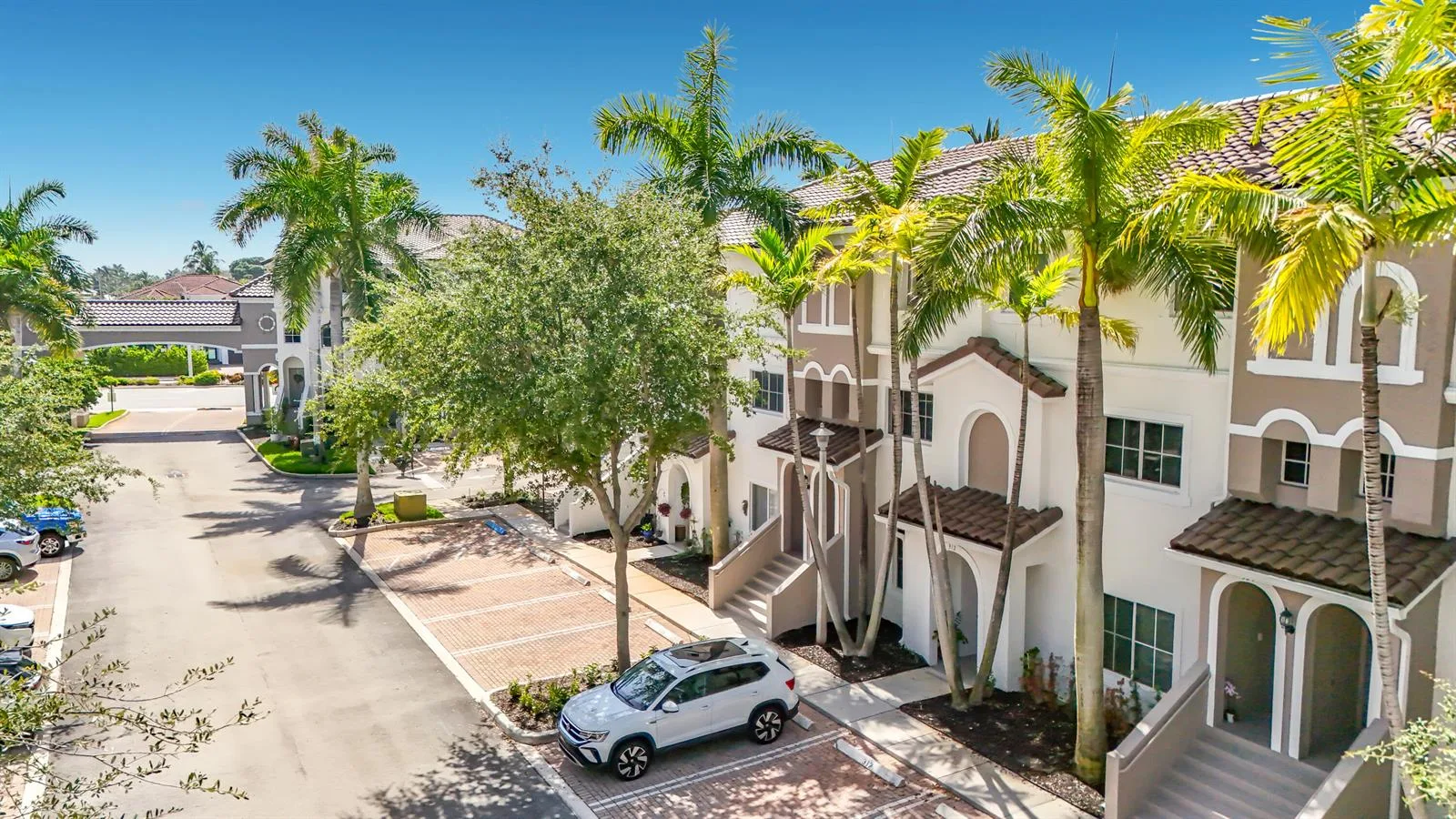 312 BAYFRONT Drive, Boynton Beach, FL 33435